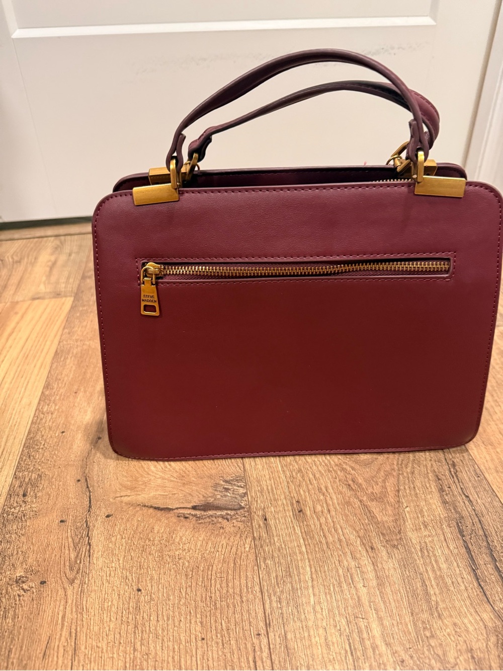 Steve Madden Wine Satchel with Gold Chain Detail - Picture 2 of 3